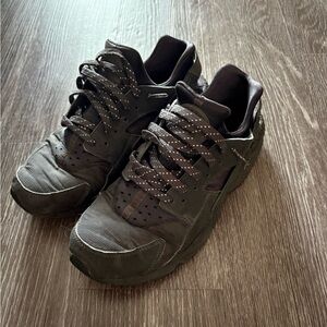 Men's Nike Black Huaraches